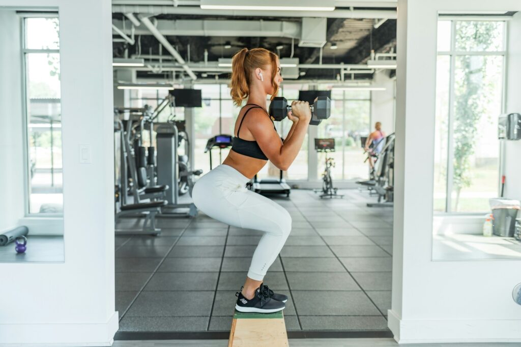 squats postpartum exercise budding moms